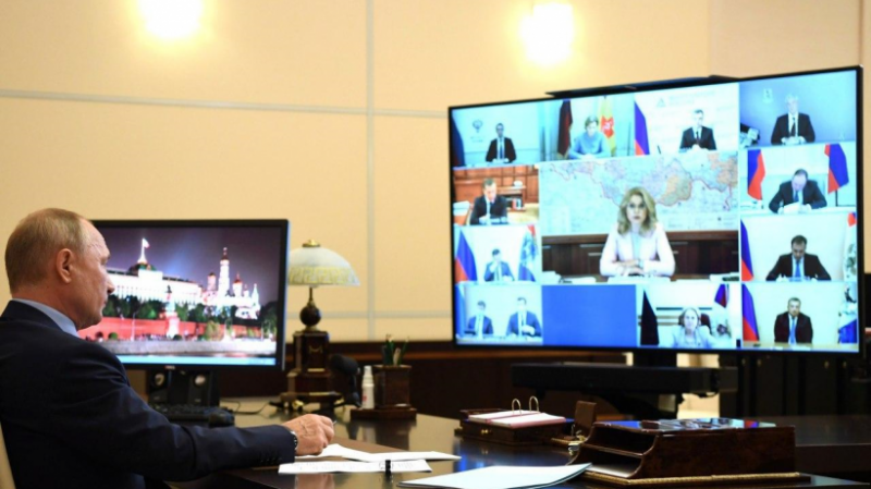 Губернатор принял участие в видеосовещании под руководством президента