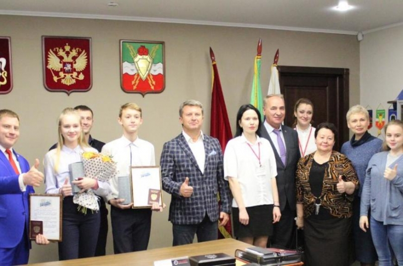 Владимир Заголий принял участие в торжественной церемонии вручения паспортов