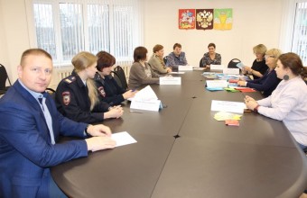 В рамках Всероссийского дня правовой помощи детям состоялся круглый стол в Молодёжном