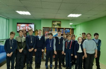 25 февраля в библиотеке городского округа Молодежный провели патриотический час «России славные сыны»
