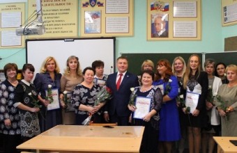 Виктор Юткин пожелал педагогам Молодёжного профессионального роста