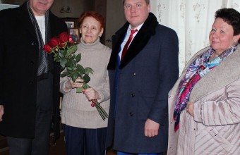 Виктор Юткин поздравил с 89‑летием Инну Михайловну Шипову.
